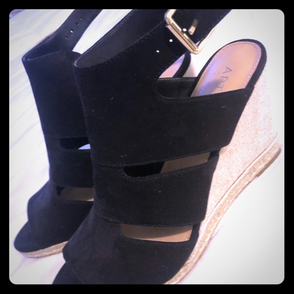 Shoes - Black Sandal wedge faux velvet
